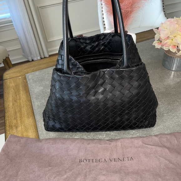 Black Beauty - Picture 2 of 10